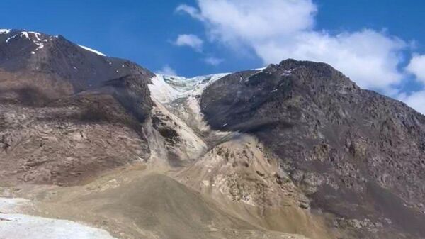 Обрушение ледника в ущелье Джууку в Иссык-Кульской области - Sputnik Кыргызстан