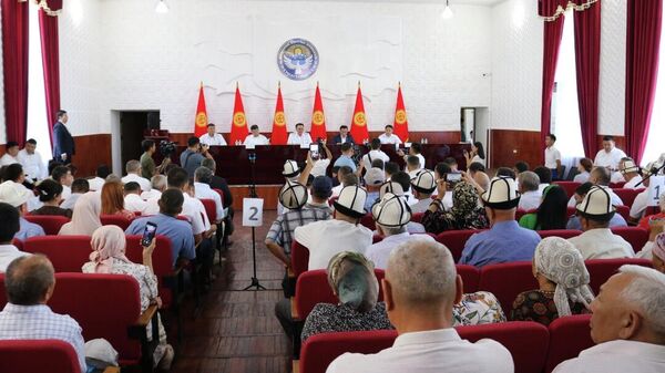 Встреча жителей Ноокена с руководителями кабмина и МВД - Sputnik Кыргызстан