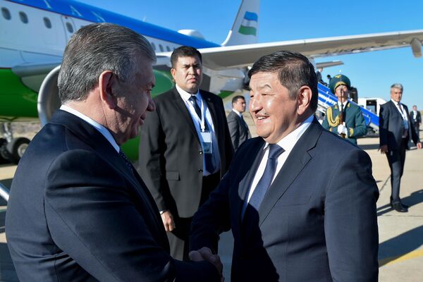 Президент Узбекистана Шавкат Мирзиёев прибыл в Кыргызстан - Sputnik Кыргызстан