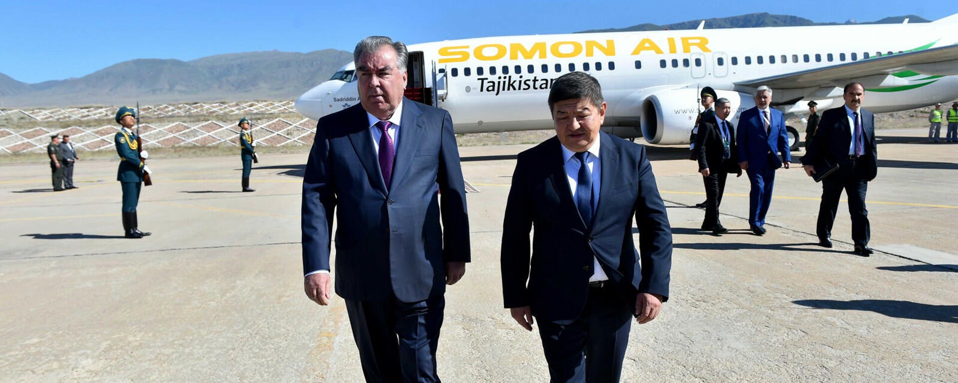 Президент Республики Таджикистан Эмомали Рахмон прибыл в Кыргызскую Республику - Sputnik Кыргызстан, 1920, 21.07.2022