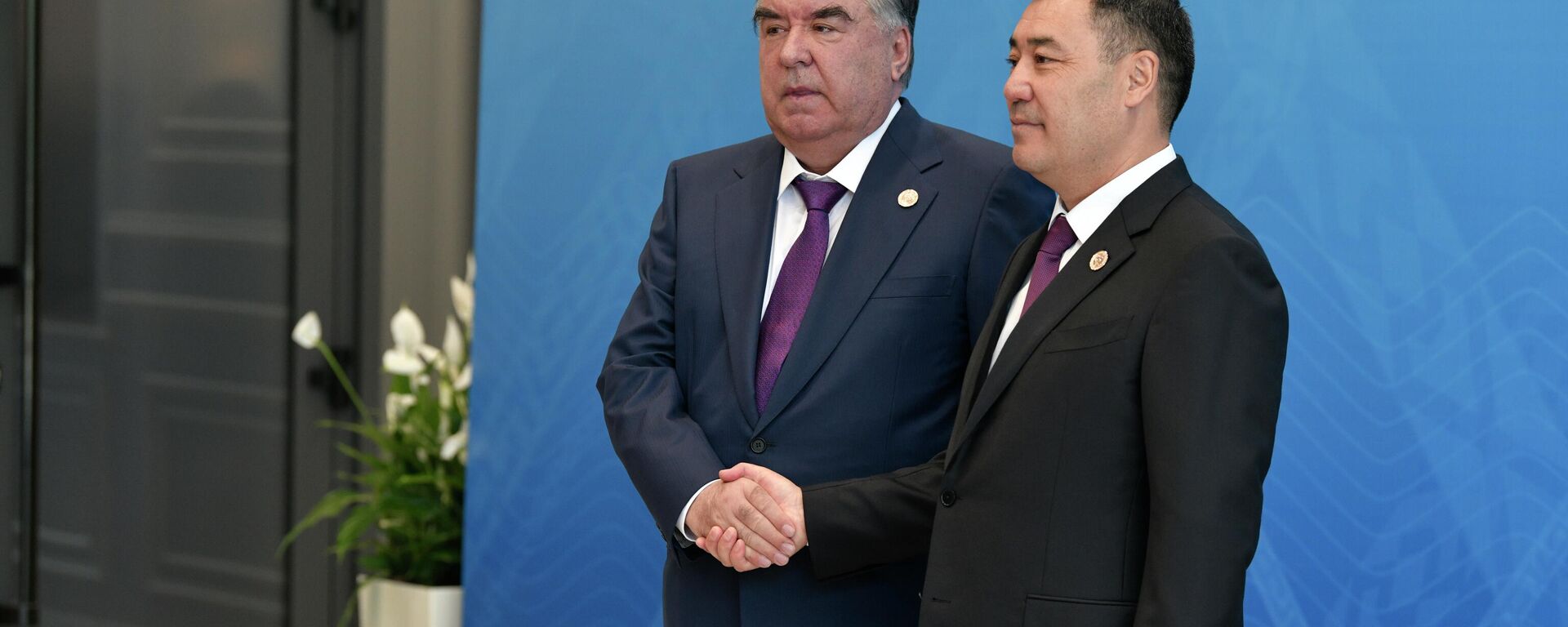 Президент Кыргызстана Садыр Жапаров и президент Таджикистана Эмомали Рахмон - Sputnik Кыргызстан, 1920, 21.07.2022