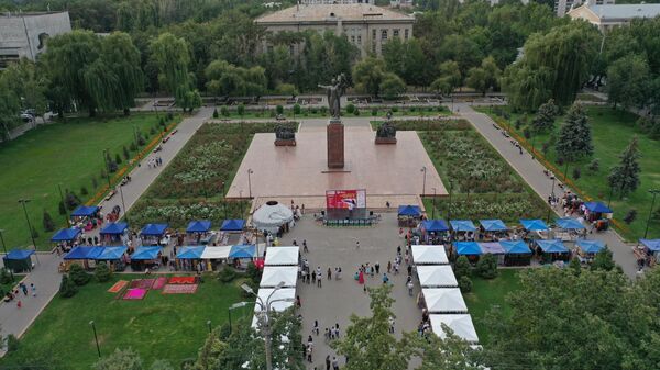 В Бишкеке открылся яркий этнофестиваль Оймо — видео - Sputnik Кыргызстан