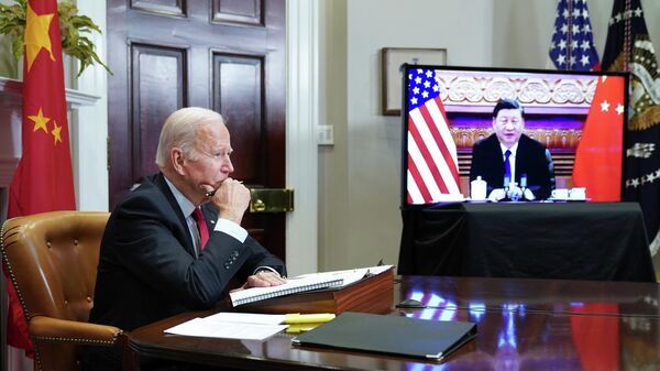 Онлайн встреча президента США Джо Байдена и президента Китая Си Цзиньпина. Архивное фото - Sputnik Кыргызстан