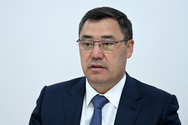 Говоря о внешнеэкономических отношениях, президент отметил, что Кыргызстан рассматривает КНР в качестве главного партнера. - Sputnik Кыргызстан