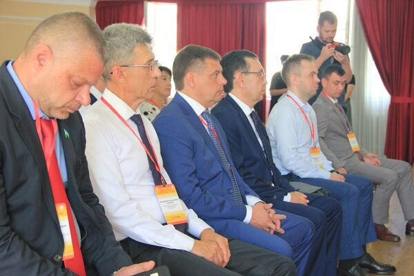 Сегодня, 2 августа, в Кыргызстан прибыла бизнес-делегация из Татарстана и Башкортостана - Sputnik Кыргызстан