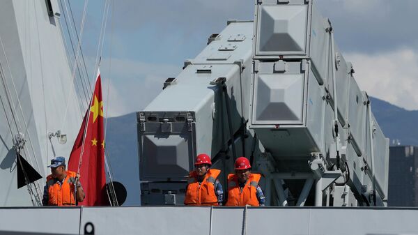 Моряки ВМС Китая на палубе ракетного фрегата Циньчжоу. Архивное фото - Sputnik Кыргызстан