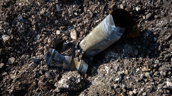 Осколки снарядов после обстрела. Архивное фото - Sputnik Кыргызстан