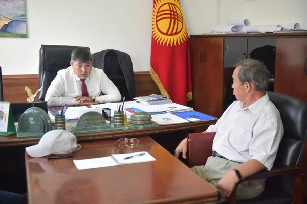 В Бишкеке с собственниками домов, которые самовольно увеличили участки за счет муниципальной земли, хотят заключать арендные договоры - Sputnik Кыргызстан