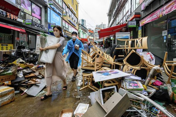 Последствия сильного наводнения в Сеуле (Южная Корея) - Sputnik Кыргызстан
