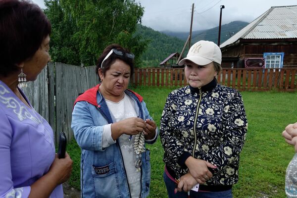Российские и кыргызские ученые пообщались с жителями трех районов Республики Алтай — Шебалинского, Усть-Канского и Онгудайского - Sputnik Кыргызстан