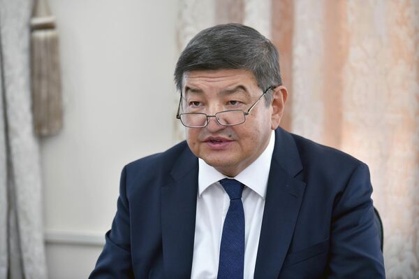 Как сообщила пресс-служба кабмина, с дипломатом встретился глава кабинета Акылбек Жапаров - Sputnik Кыргызстан