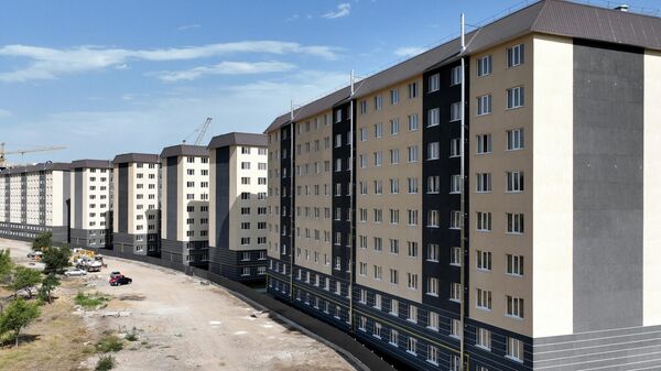 Новые квартиры в Бишкеке врученные сотрудникам органов национальной безопасности - Sputnik Кыргызстан