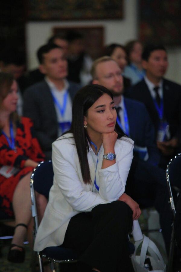 Представительница Кыргызстана на сессии креативной молодежи - Sputnik Кыргызстан