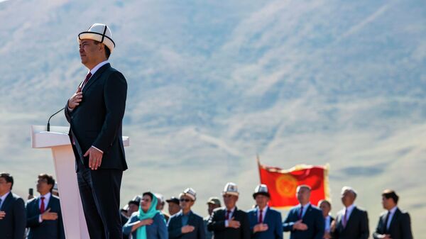 Президент Кыргызстана Садыр Жапаров во время поздравительной речи на джайлоо Чункурчак по случаю 31-й годовщины независимости страны - Sputnik Кыргызстан