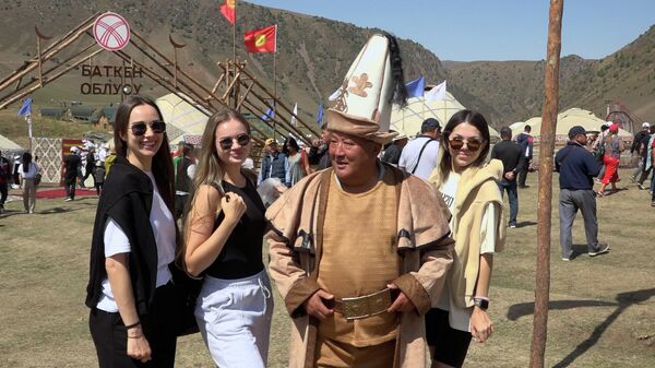 Как отметили День независимости Кыргызстана в Чункурчаке — атмосферное видео - Sputnik Кыргызстан