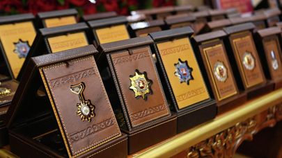 Церемония вручения государственных наград отличившимся соотечественникам