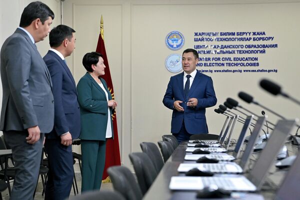 Президент Садыр Жапаров на церемонии запуска отметил, что цифровизация — главный тренд сегодняшнего глобального развития - Sputnik Кыргызстан