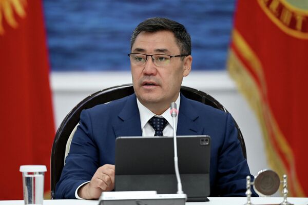 Глава государства подчеркнул, что для Кыргызстана важны вопросы, связанные и с миграционной политикой, в частности, обеспечение свободы пересечения внутренних границ СНГ - Sputnik Кыргызстан