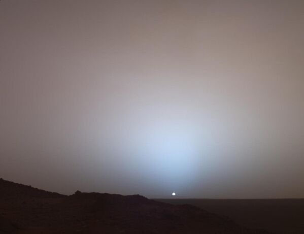 Закат солнца в кратере Гусева на Марсе - Sputnik Кыргызстан
