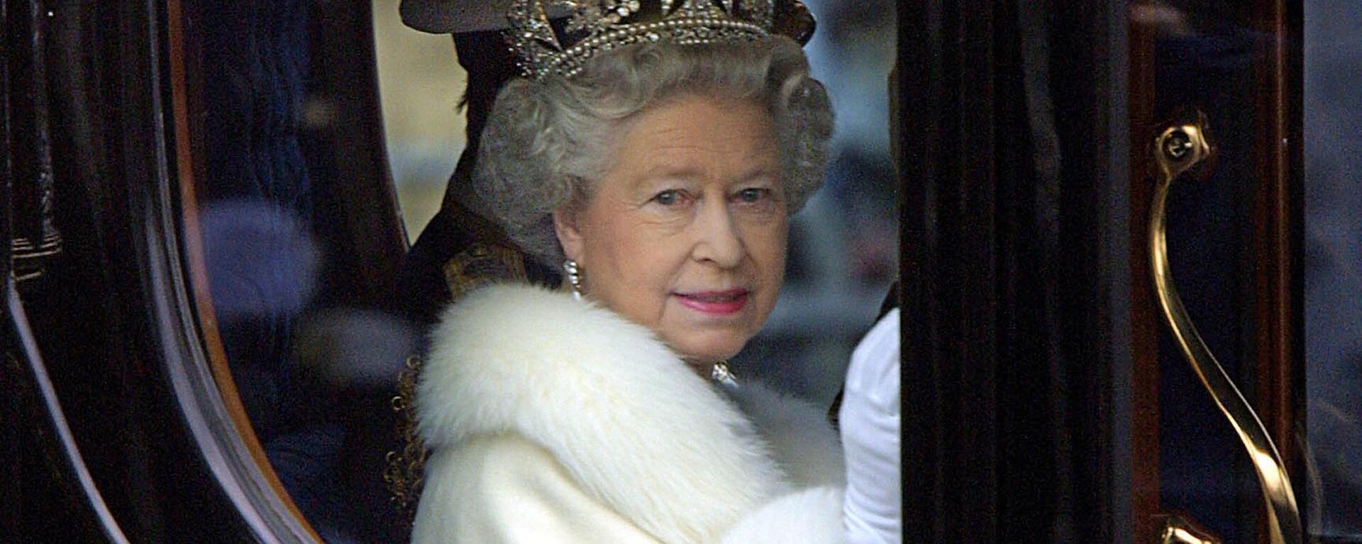 Королева Елизавета II в карете, Лондон, 2000 год - Sputnik Кыргызстан, 1920, 09.09.2022