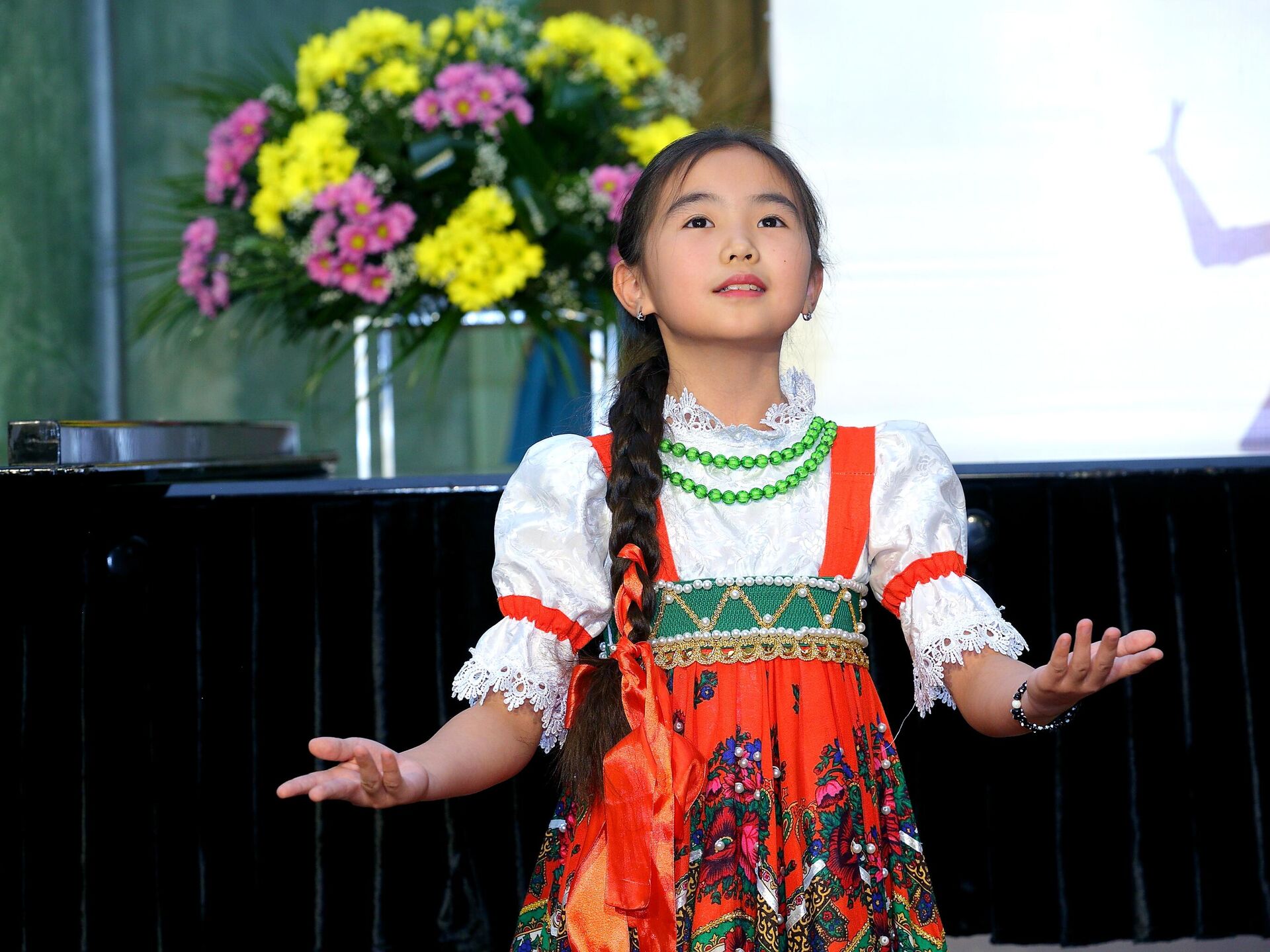 Юная исполнительница из Кыргызстана вышла в финал 