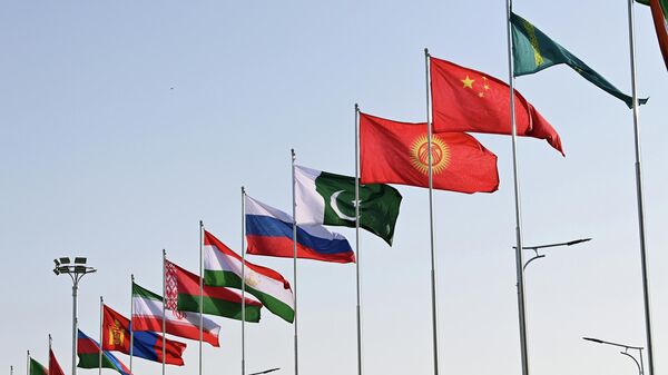 Флаги стран ШОС. Архивное фото  - Sputnik Кыргызстан