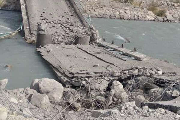 Мост над рекой Ак-Суу был взорван таджикскими военными 16 сентября - Sputnik Кыргызстан