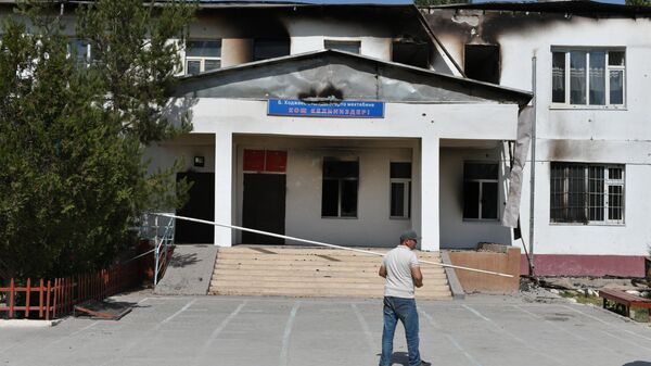 Школа обстрелянная таджикскими войсками в селе Ак-сай Баткенской области. 19 сентября 2022 года - Sputnik Кыргызстан