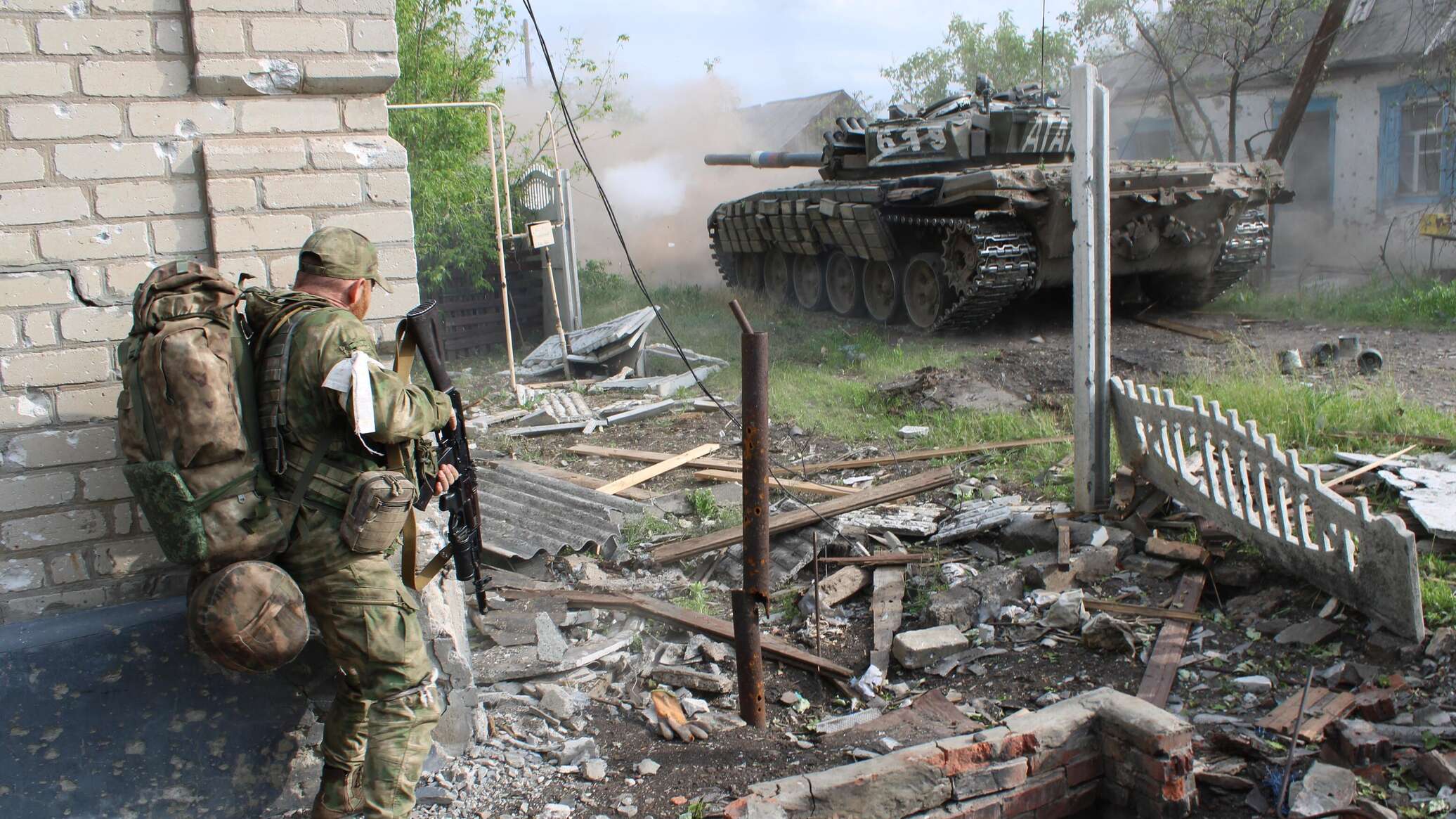 Нападение закончилась. Бои в Лисичанске 2022. Штурмовой отряд «Ахмат» продолжает ожесточенные бои в Марьинке. Военные спецоперации на Украине.