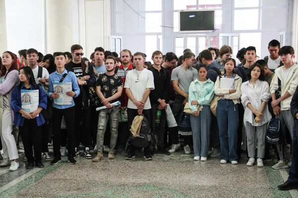 Мероприятие, которое дало старт Неделе российского образования, проходит в Кыргызском государственном техническом университете имени И. Раззакова - Sputnik Кыргызстан