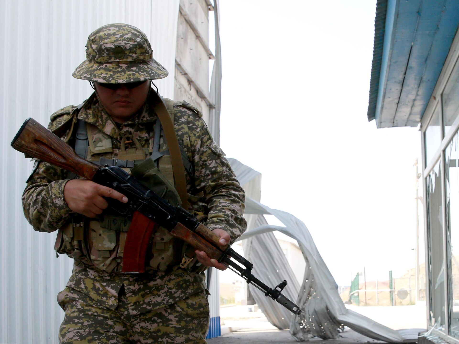 Пост на таджикский. Спецслужбы Кыргызстана. Тамдык погранзастава.