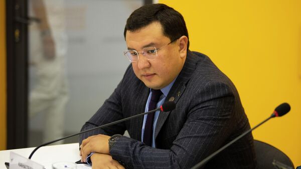 Директор Национального института стратегических исследований при президенте КР Канатбек Азиз - Sputnik Кыргызстан