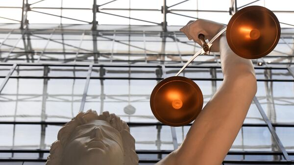  Сот адилеттигинин белгиси - Фемида  - Sputnik Кыргызстан