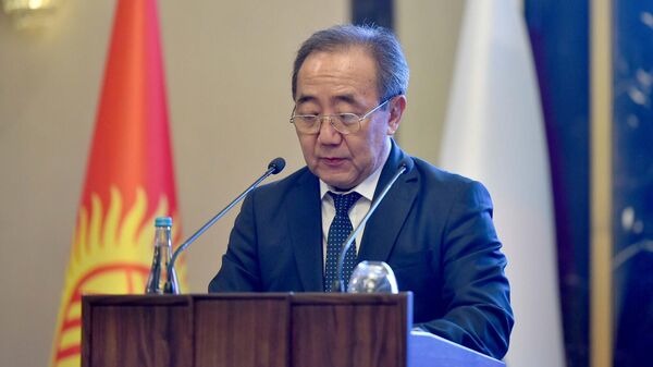 Министр труда, социального обеспечения и миграции Кыргызстана Кудайберген Базарбаев - Sputnik Кыргызстан