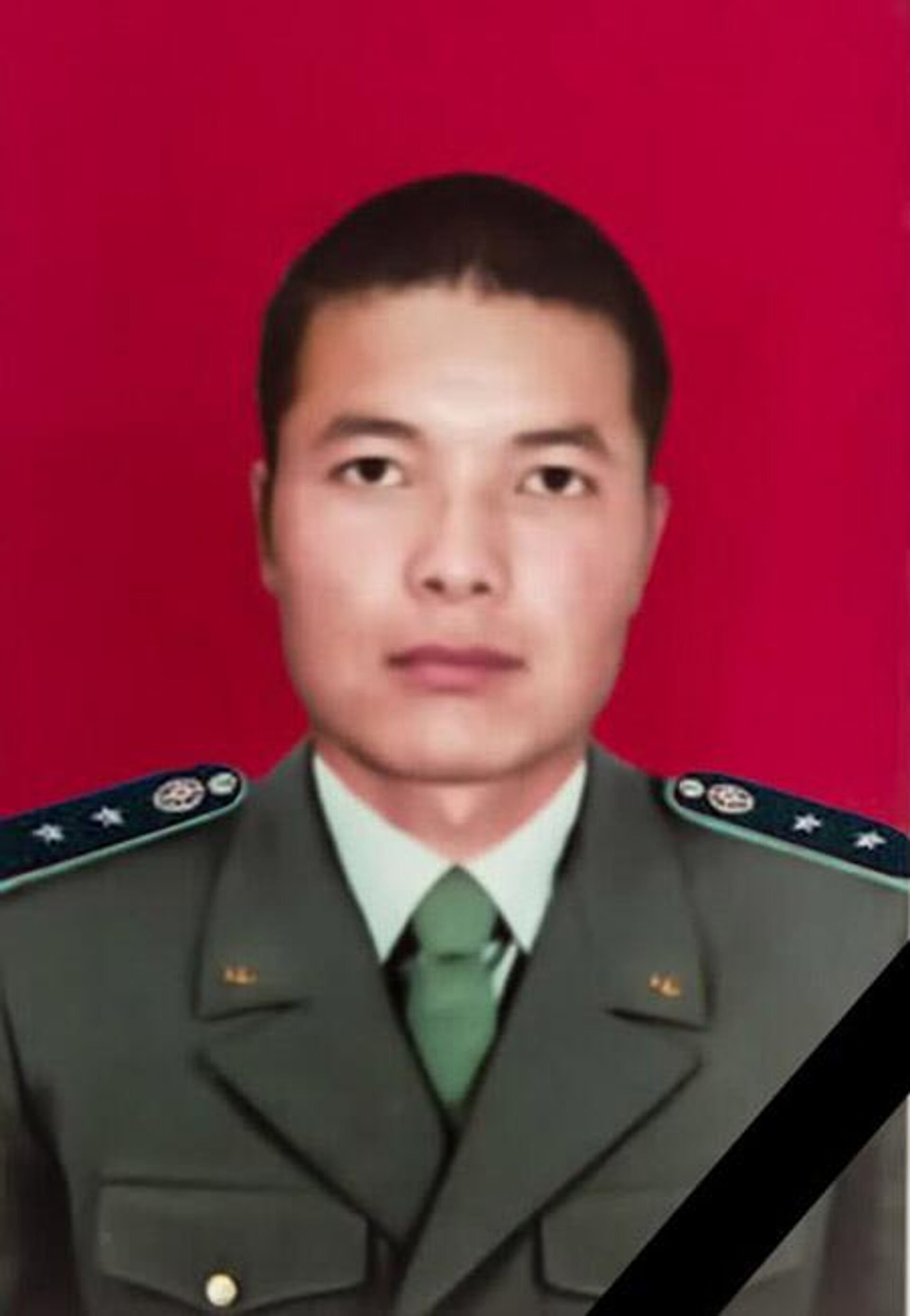Пограничник Баяман Акылбек уулу, погибший в ходе пограничного конфликта в Баткенской области - Sputnik Кыргызстан, 1920, 28.09.2022