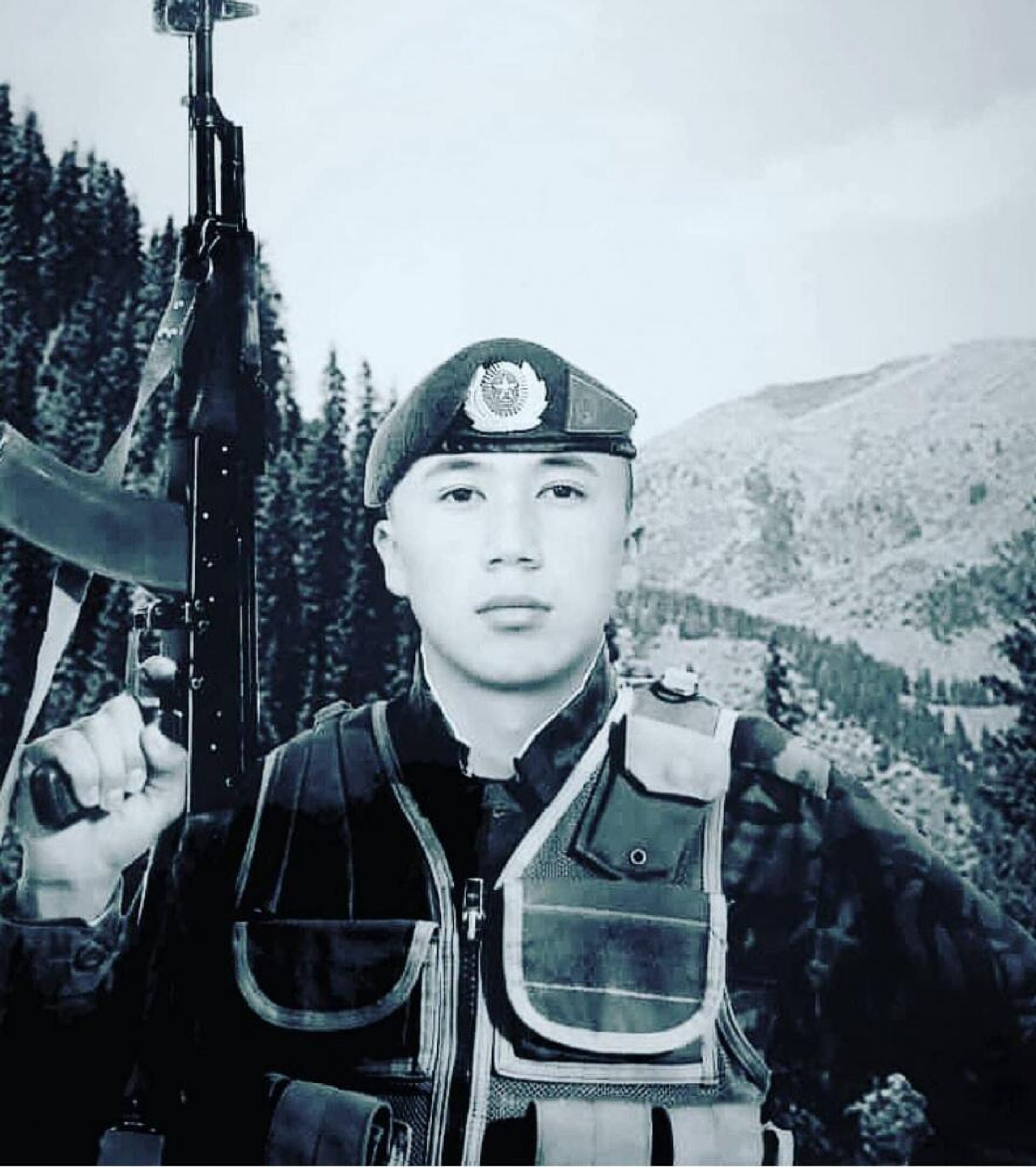 Пограничник Данил Таалайбек уулу, погибший в ходе пограничного конфликта в Баткенской области - Sputnik Кыргызстан, 1920, 28.09.2022