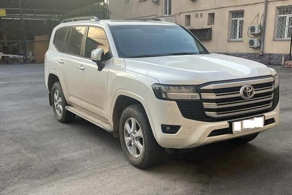У членов организованной преступной группировки в Кыргызстане изъяли пять бронированных автомобилей премиум-класса - Sputnik Кыргызстан