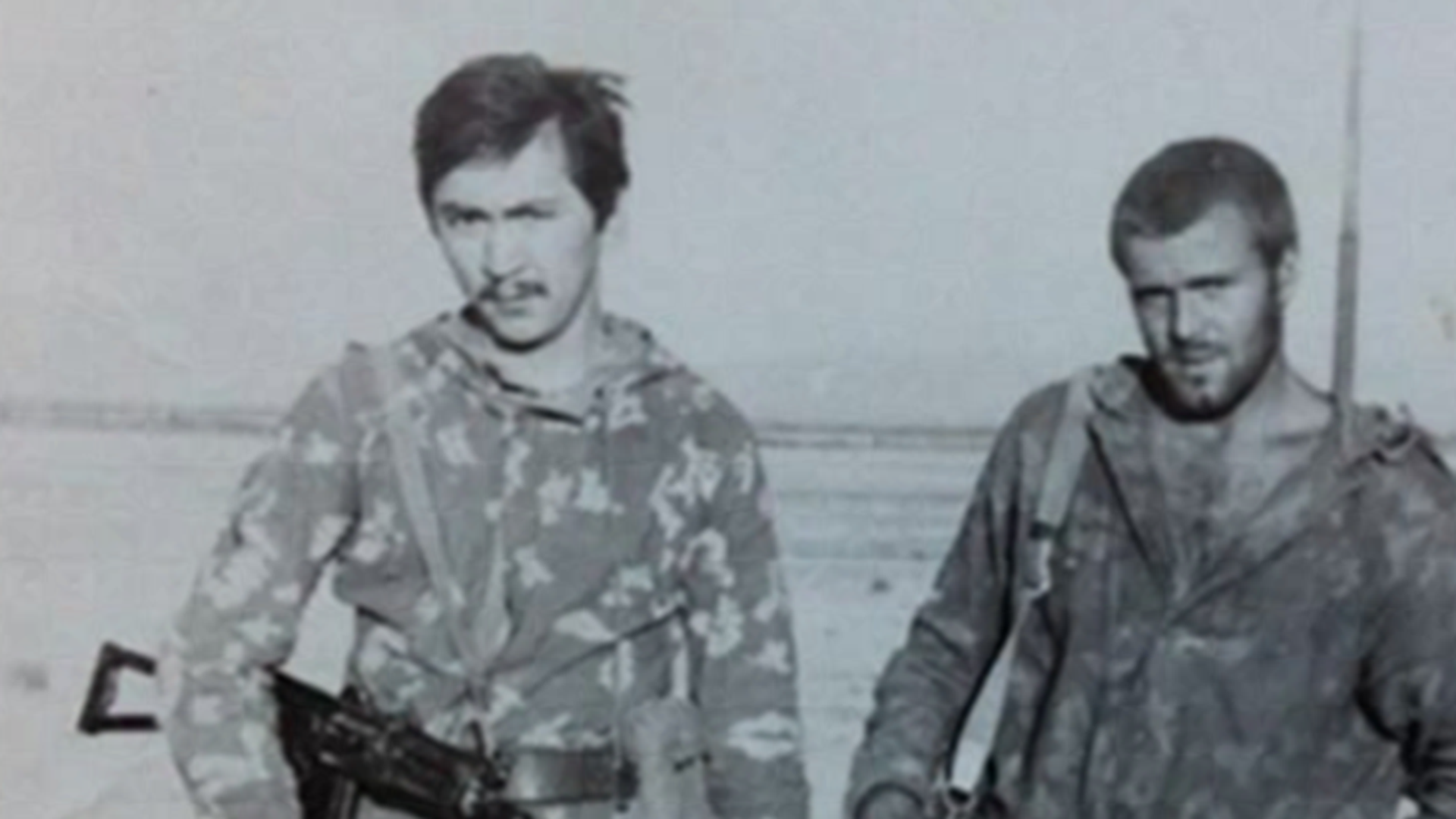 Дипломат и ветеран афганской войны Айбек Дехканов (слева) - Sputnik Кыргызстан, 1920, 28.10.2022