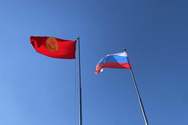 В начале года оборонные ведомства двух стран договорились о строительстве базы - Sputnik Кыргызстан
