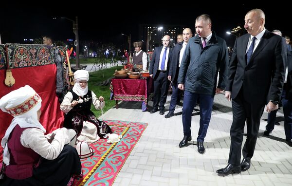 Ильхам Алиев на открытии Парка дружбы Кыргызстана и Азербайджана в Бишкеке - Sputnik Кыргызстан
