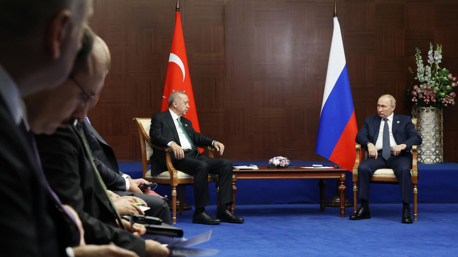 Президент РФ В. Путин встретился с президентом Турции Р. Т. Эрдоганом - Sputnik Кыргызстан, 1920, 13.10.2022