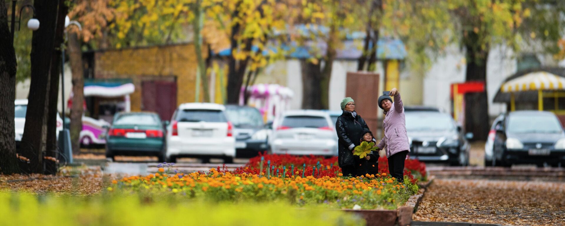 Осень в Бишкеке - Sputnik Кыргызстан, 1920, 25.09.2025