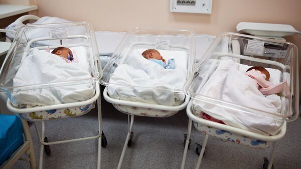 Новорожденные дети. Архивное фото - Sputnik Кыргызстан