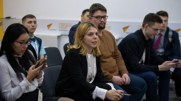 Экскурсия для участников научно-образовательной программы Фонда Горчакова в офисе агентства Sputnik Кыргызстан - Sputnik Кыргызстан