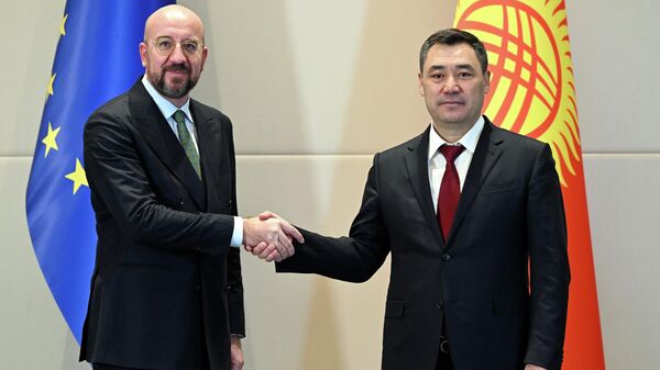 Президент Кыргызстана Садыр Жапаров во время встречи с президентом Европейского Совета Шарлем Мишелем в городе Астана, Казахстан - Sputnik Кыргызстан
