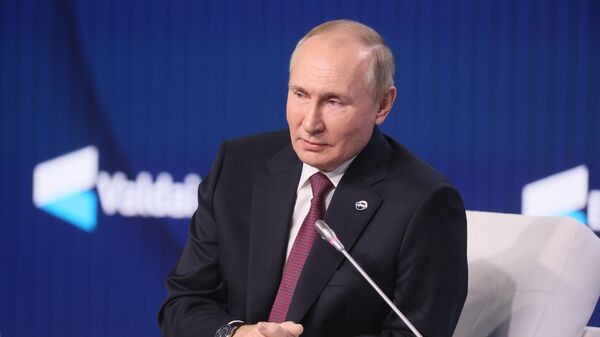 Президент РФ В. Путин принял участие в заседании Международного дискуссионного клуба Валдай - Sputnik Кыргызстан