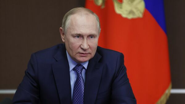 Президент РФ В. Путин провел совещание с постоянными членами Совбеза - Sputnik Кыргызстан