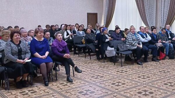 Учителя из КР повысили квалификацию на курсах от специалистов РУДН - Sputnik Кыргызстан