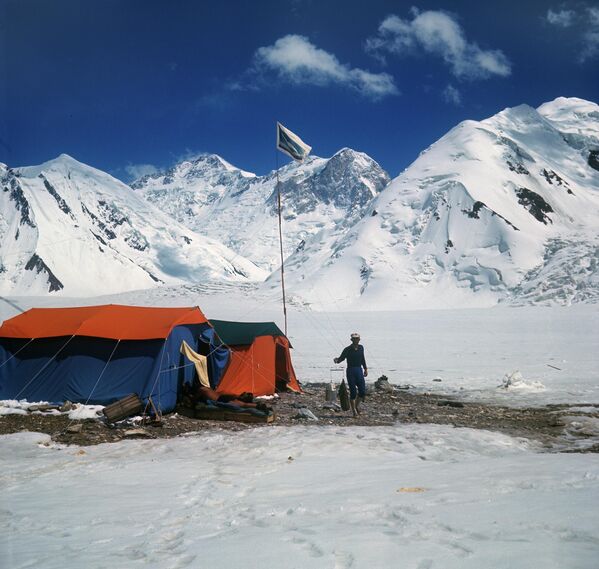 Лагерь на леднике Энильчек, 1971 год - Sputnik Кыргызстан