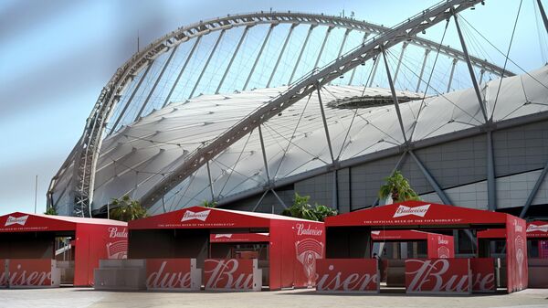 Budweiser сыра киосктору Катардын Доха шаарындагы Халифа стадионунда - Sputnik Кыргызстан